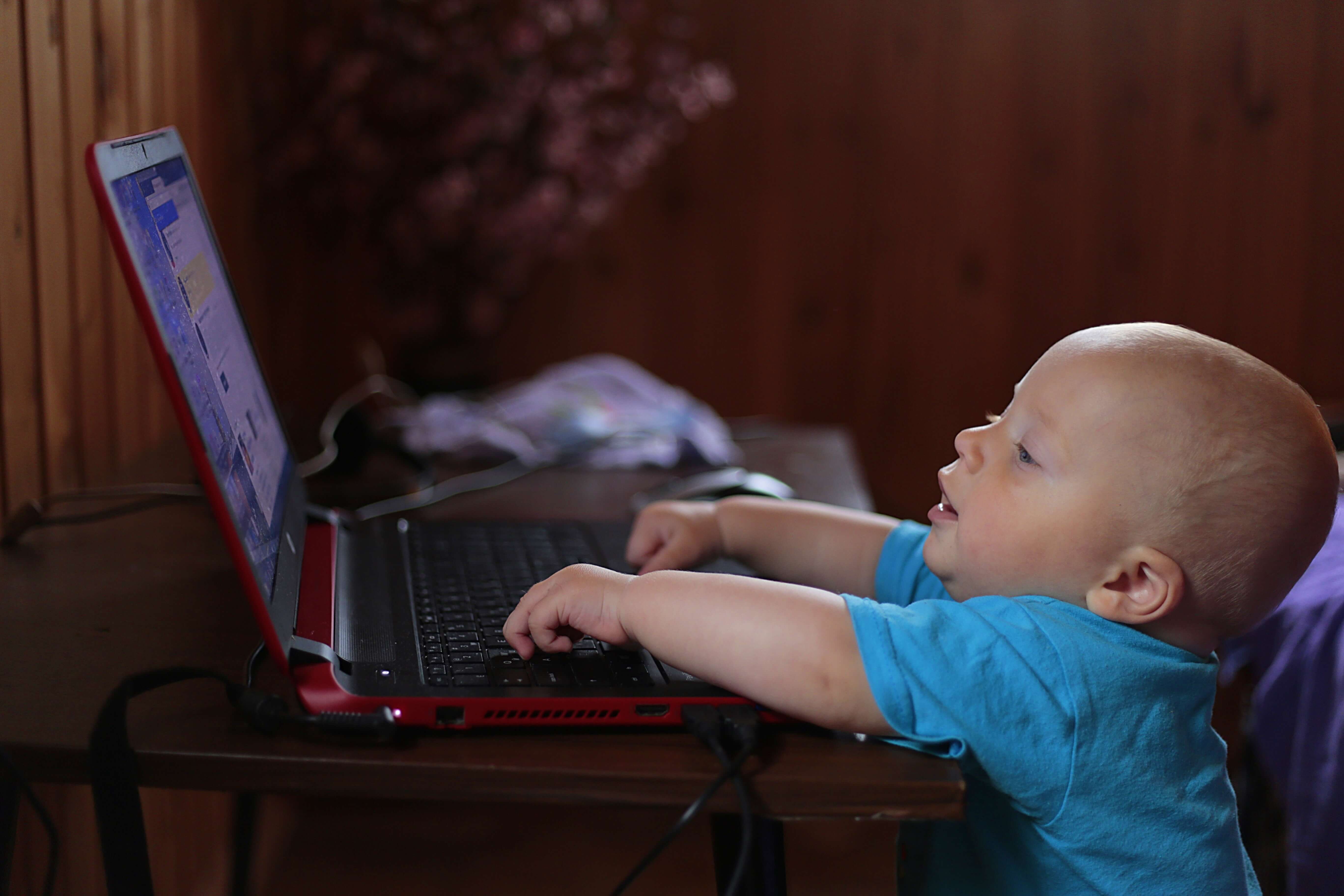 kids_internet_safety_online_control